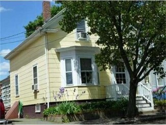 28 Gardner St, Salem, MA 01970