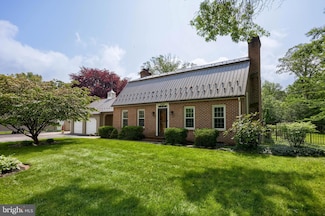 2585 Midpine Dr, York, PA 17404