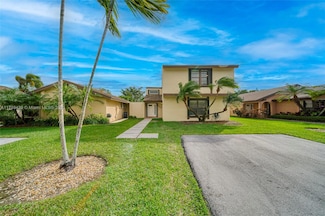 9068 SW 129th Ln, Miami, FL 33176