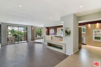 11920 Dorothy St Unit 302, Los Angeles, CA 90049