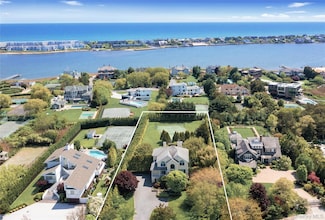 7 Stillwaters Ln, Westhampton Beach, NY 11978