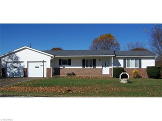5571 E State Rd, Newcomerstown, OH 43832