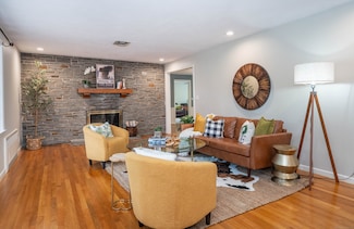 35 W Ridge Dr, West Hartford, CT 06117