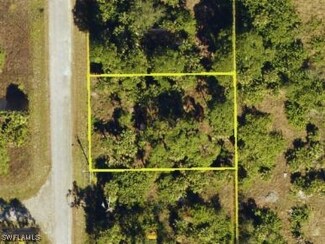 555 Naples Ave S, Lehigh Acres, FL 33974