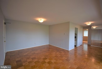 4373 Cherry Hill Rd Unit 408, Arlington, VA 22207