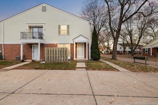 24623 Spring Ln Unit 7, Harrison Township, MI 48045