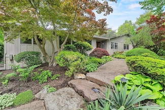 2 Settlers Ct, New City, NY 10956