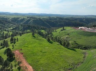 5533 Cloud Peak Dr, Rapid City, SD 57702