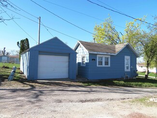 906 S 7th Ave, Marshalltown, IA 50158