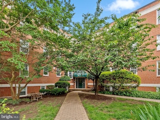 22 S Old Glebe Rd Unit 102D, Arlington, VA 22204