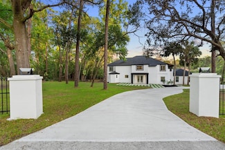 305 Sweetwater Club Cir, Longwood, FL 32779