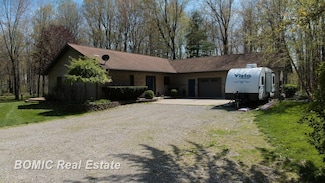 3901 Hanes Rd, Vassar, MI 48768