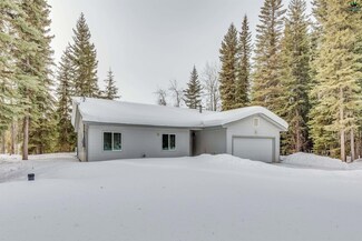 1185 Cloverleaf Dr, North Pole, AK 99705