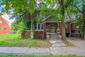 13831 Seymour St, Detroit, MI 48205