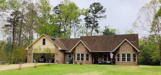 57 E Bay Dr, Jasper, TX 75951