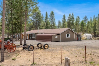 52141 Stearns Rd, La Pine, OR 97739