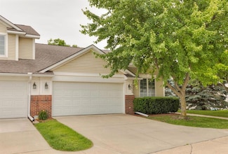 8624 Bromley Place, Johnston, IA 50131