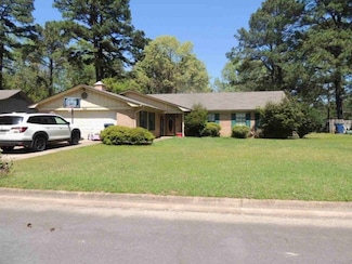 1362 Camellia Dr, Camden, AR 71701