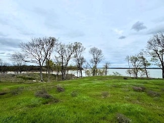 12587 Reflection Pointe Dr, Kingston, OK 73439