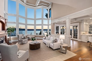 8071 W Mercer Way, Mercer Island, WA 98040