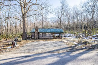 124 New Beaver Creek Rd, Markleysburg, PA 15459