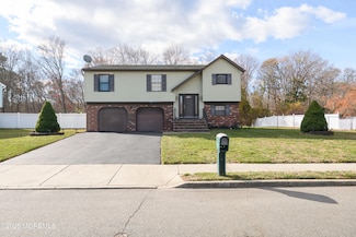 85 Starlight Rd, Howell, NJ 07731