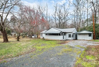 4922 Morningwood Dr Unit 20 & 21, Matthews, NC 28105