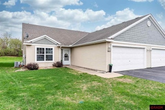 665 665 Tomahawk Ct, Madison Lake, MN 56063