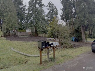 15748 Burke Ave N, Shoreline, WA 98133