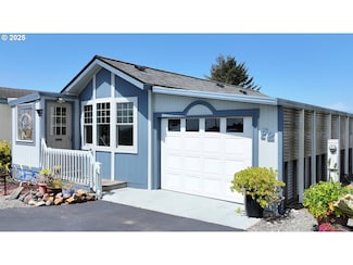 15577 Highway 101 S Unit F2, Brookings, OR 97415