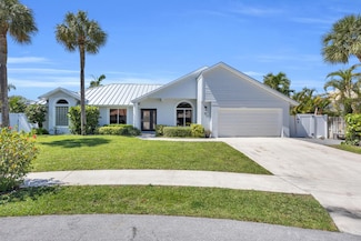 11 Hemlock Ln, Jupiter, FL 33469