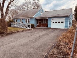 6 Charles St, Plainfield, CT 06374