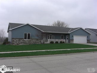 1206 Woodland Dr, Carroll, IA 51401