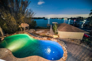 1302 Belcher Dr, Tarpon Springs, FL 34689