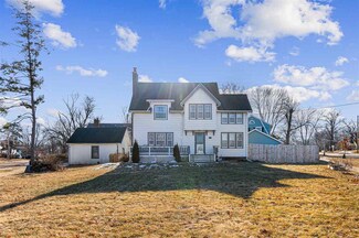 2401 Meadowbrook Dr SE, Cedar Rapids, IA 52403