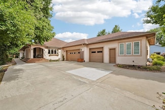 2069 Garrison St, Lakewood, CO 80215
