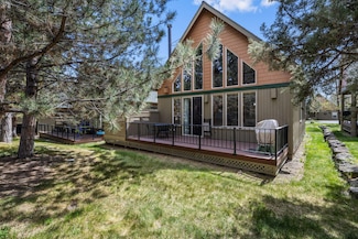 8811 Cliff Swallow Dr, Redmond, OR 97756