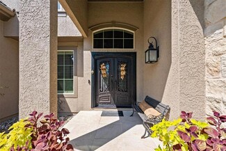 5920 NW 107th St, Kansas City, MO 64154