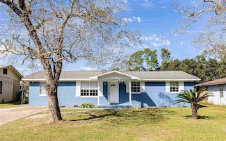 6606 Flagler Dr, Pensacola, FL 32503