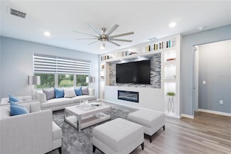 6345 Bradford Woods Dr, Zephyrhills, FL 33542