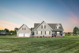 817 Tulls Creek Rd, Moyock, NC 27958