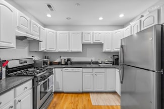 320 W Broadway Unit 6, Boston, MA 02127