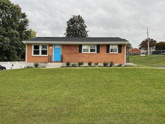 1405 Freeborn Cir, Roanoke, VA 24014
