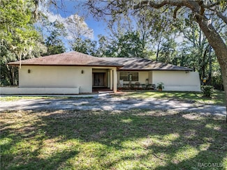 535 N Pompeo Ave, Crystal River, FL 34429