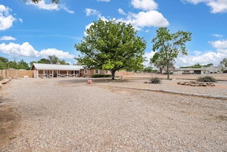 5418 Cresswell Rd SW, Albuquerque, NM 87105