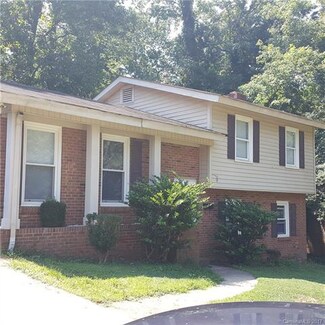 1323 Plumstead Rd, Charlotte, NC 28216