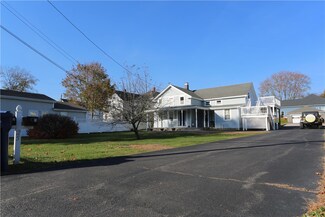 25 Pierce St, Westerly, RI 02891