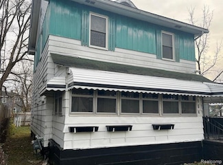 164 E Hamilton Ave, Flint, MI 48505