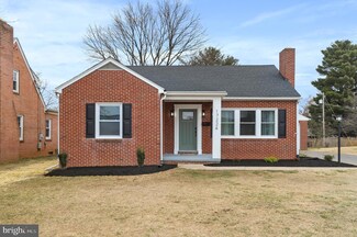 17224 Amber Dr, Hagerstown, MD 21740