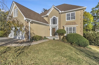 900 Secret Cove Dr, Sugar Hill, GA 30518